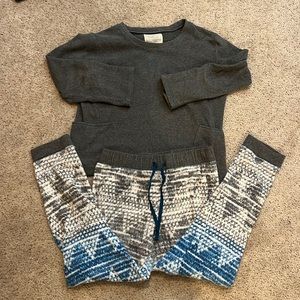 Cuddl Duds Grey and blue pijama set